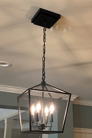 Hanging pendent light