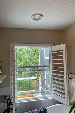 Recessed light before using The Can Converter, model R56-RMB-WHT recessed light kit http://My%20wife%20wanted%20a%20chandelier%20over%20the%20tub.