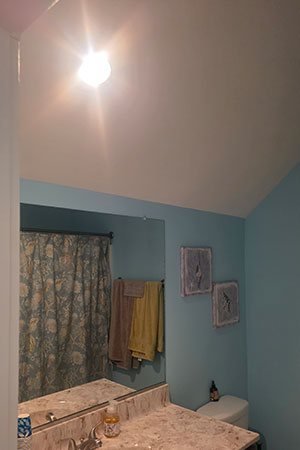 http://Single%20can%20light%20over%20a%20bathroom%20vanity.