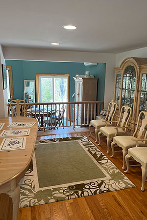 http://Can%20lighting%20over%20dining%20area